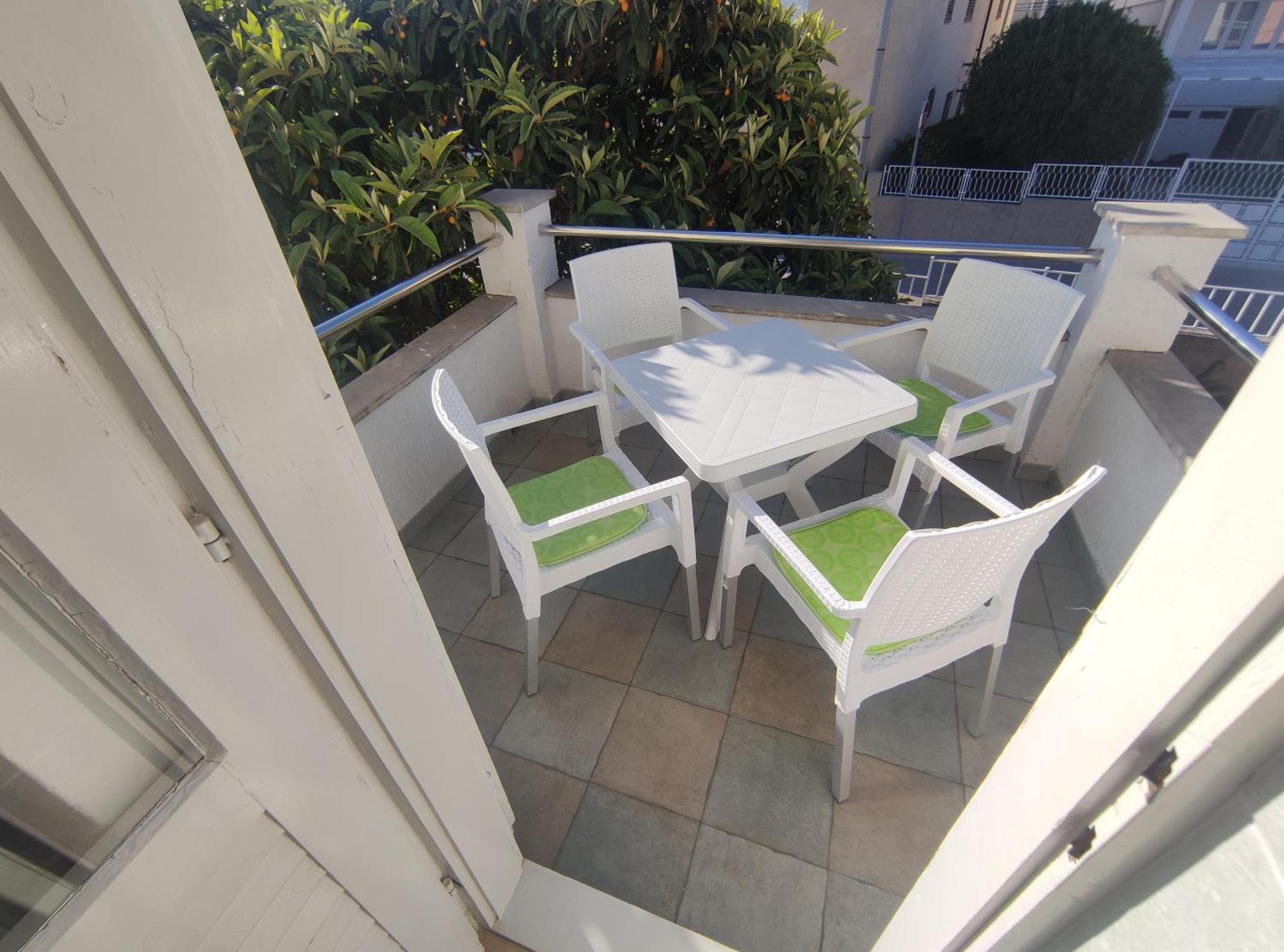 Apartment Landeka Примоштен Экстерьер фото